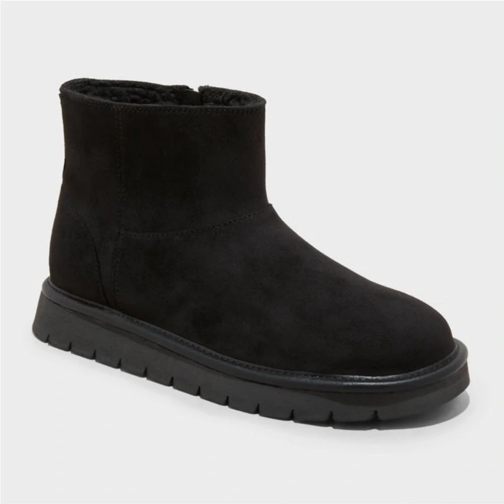 Universal Thread Suede Booties